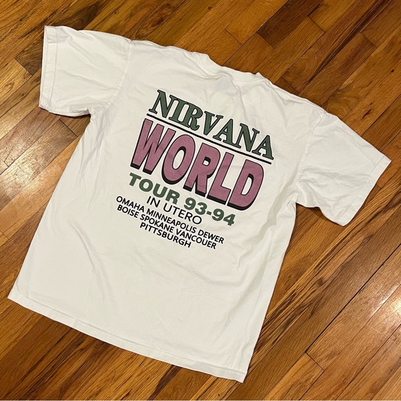 •SOLD ON DEPOP• Nirvana In Utero World Tour T Shirt Reprint - Picture 3 of 4